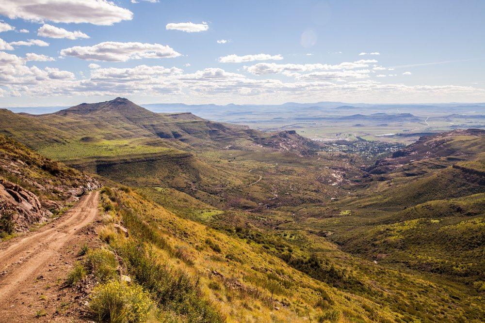 The town of Lady Grey beneath the Witteberg mountains, Eastern Cape Highlands